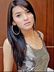 Thai ladyman Bell unloads her clitty cock